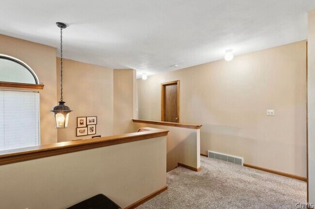 Building Photo - 8253 Honeysuckle Dr