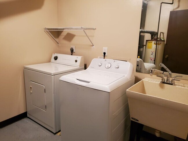 Building Photo - 1108-1110 East McKinley Avenue