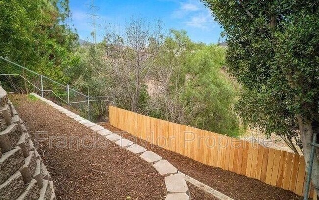 Building Photo - 13837 Paseo Cardiel