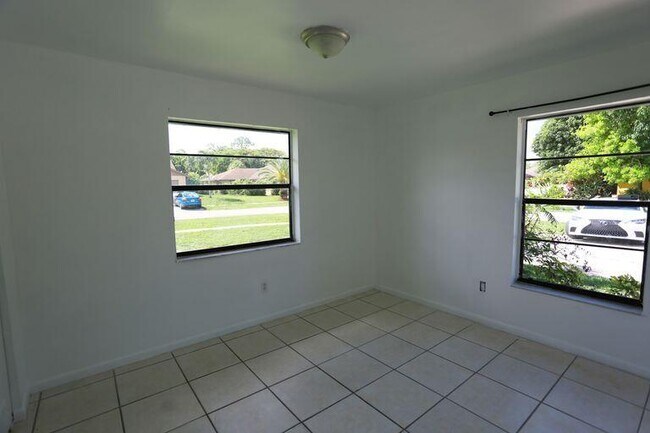 Building Photo - 787 Lantern Tree Ln