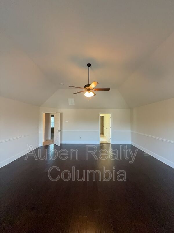 Building Photo - 510 Meadow Grass Ln