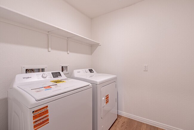 Building Photo - Beautiful 4 bedroom, 2.0 bathroom home in Leander!!!