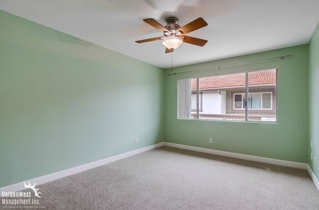 Building Photo - Beautifully Updated 2Bdm 2Ba Condo Located...