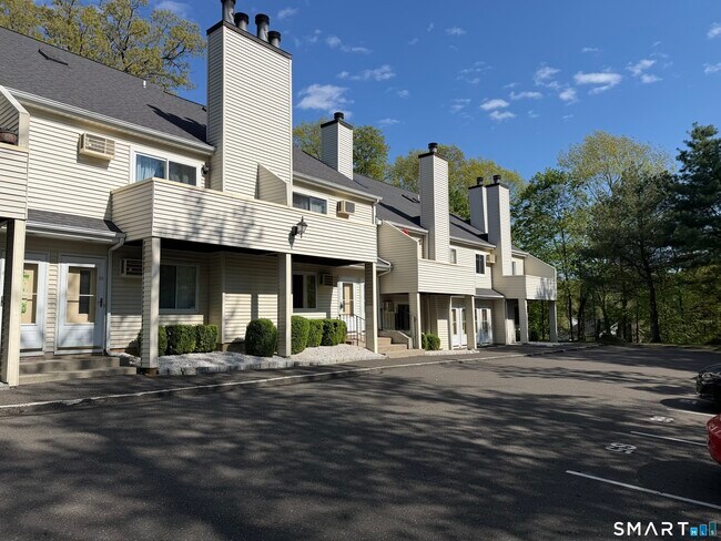 Building Photo - 2 A Jeanette Rd