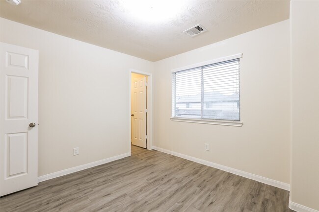 Building Photo - 9734 Piave Drive