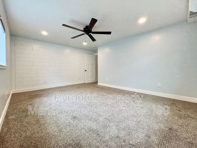 Building Photo - 3448 Wally Wy