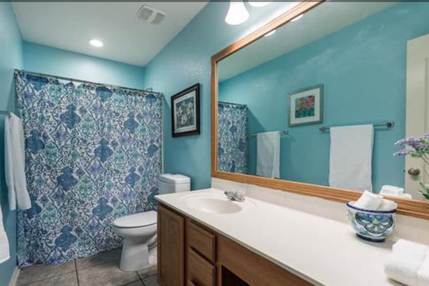 Building Photo - 4405 Woodstock Dr