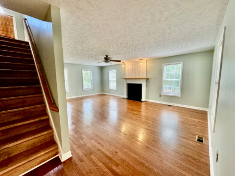 Building Photo - 64 Lakewind Ct