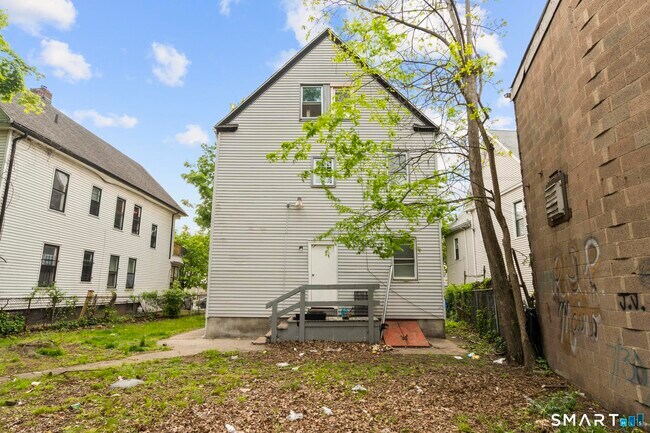 Building Photo - 693 Dixwell Ave