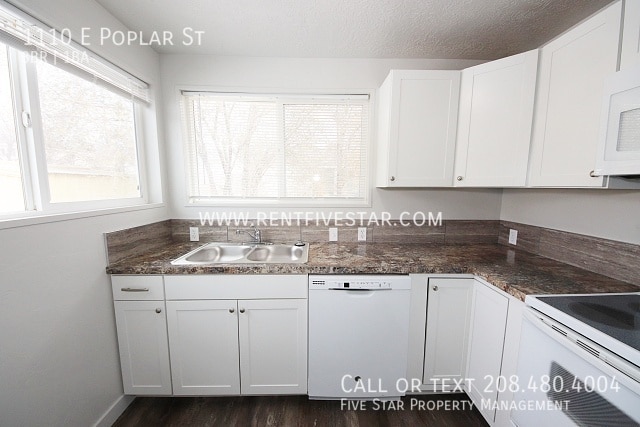 Building Photo - Five Star Property Management