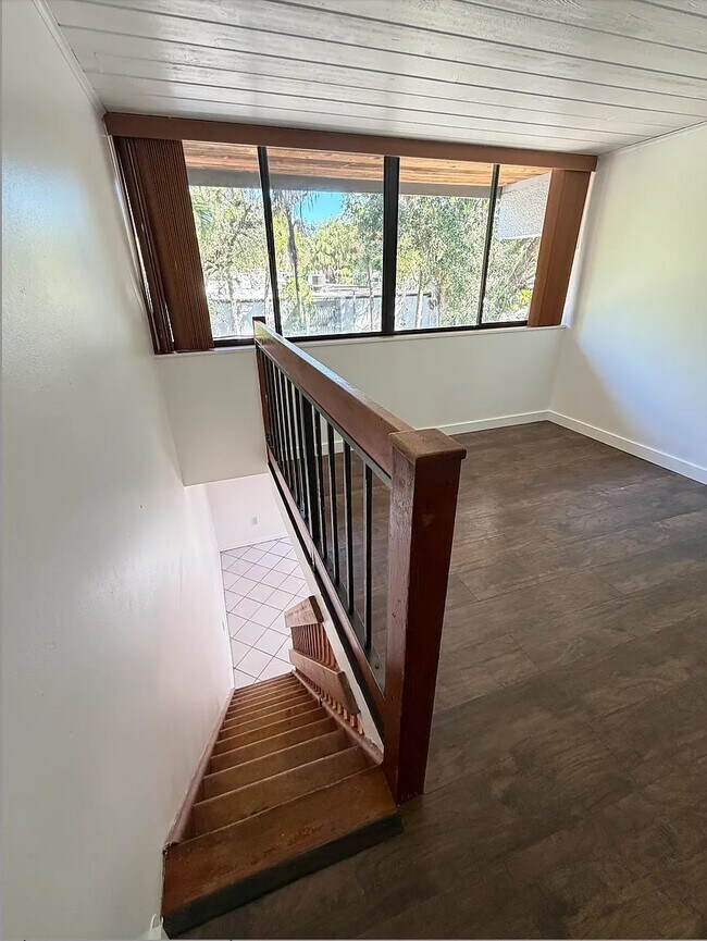 Building Photo - 6432 Sawmill Ln