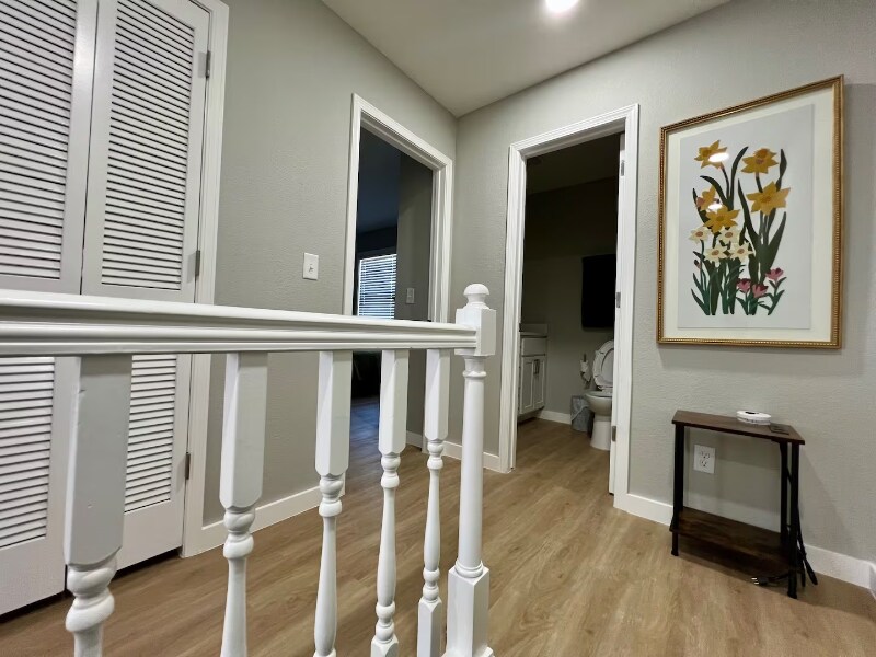 Building Photo - 406 NW D St