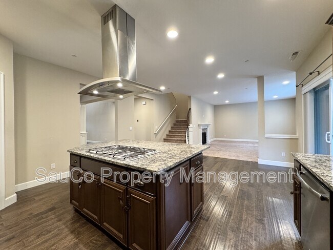 Building Photo - 11877 NW Cedar Ct