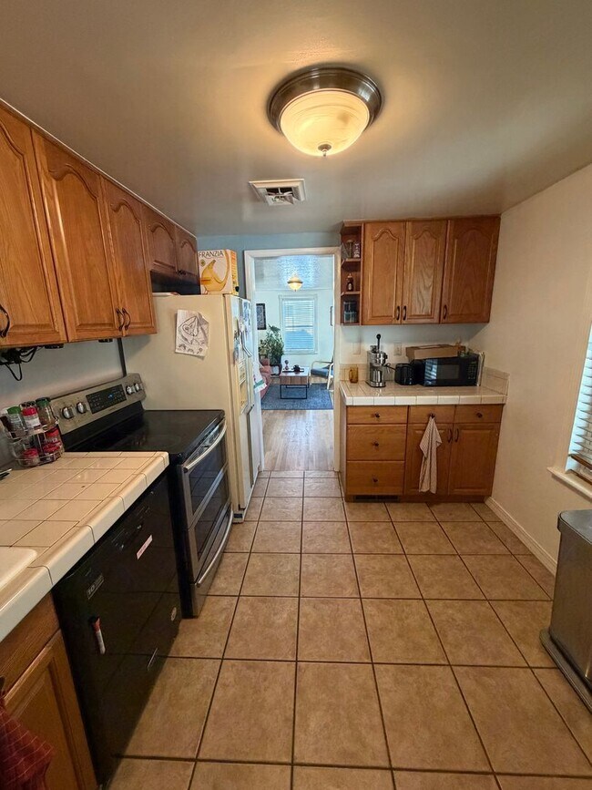 Building Photo - GORGEOUS Salt Lake City Home!!!