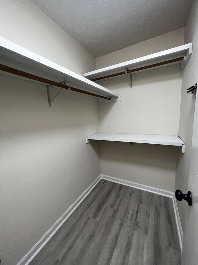 Building Photo - 5068 Linton Hall Rd