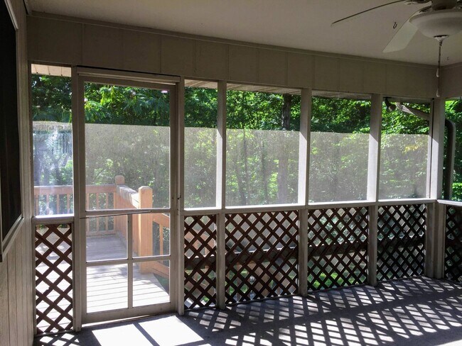 Building Photo - 4Bed/3Bath, Ranch-Style Home in Wooded Area