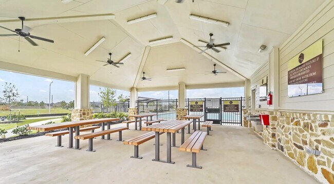 Building Photo - 23410 Bracino Lake Dr