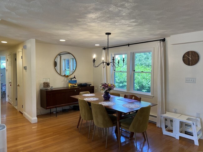 Building Photo - 11 Garrison Rd