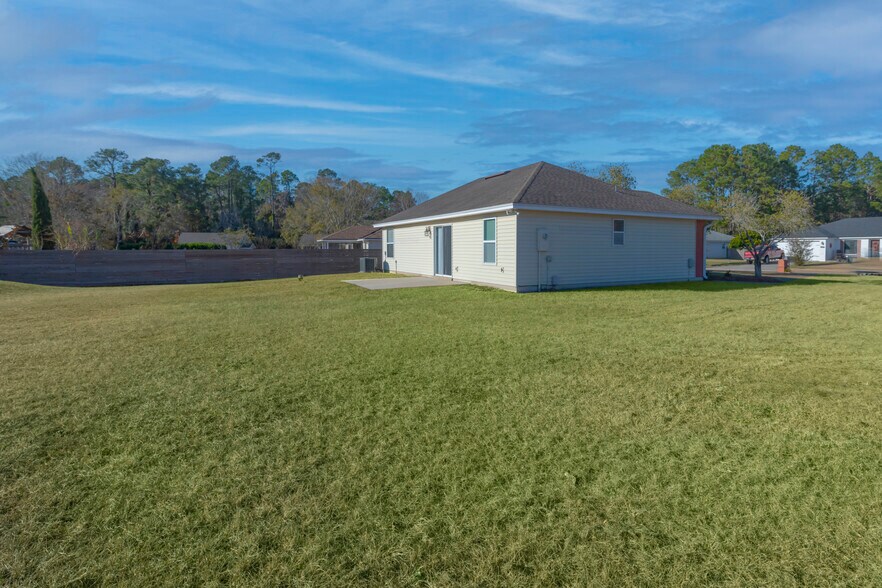 Building Photo - 86016 Graham Court