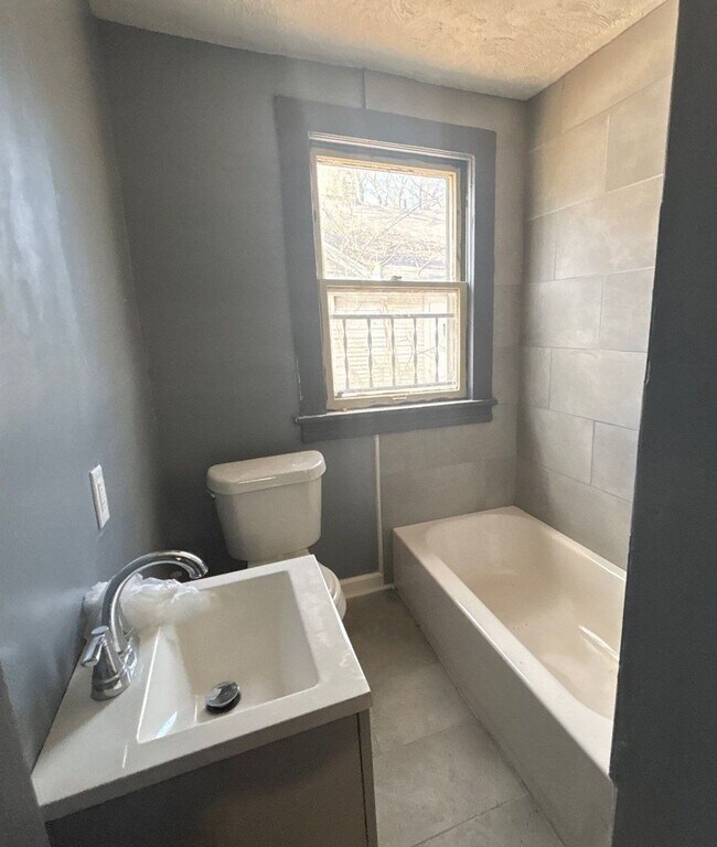 Building Photo - Fully Renovated 3BR Home in South Memphis - Section 8 Welcome!