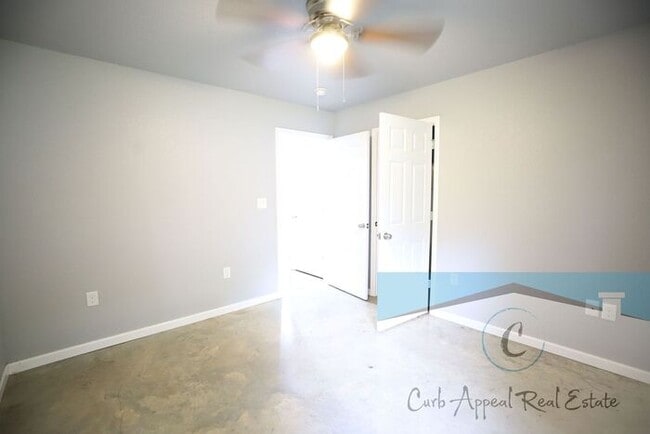 Building Photo - 2-bedroom, 2 bath apartment recently built...