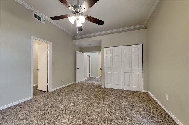 Building Photo - 8635 Spring Green Dr