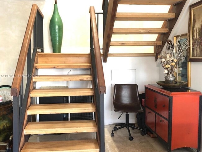 Building Photo - 3027 NE 183rd Ln