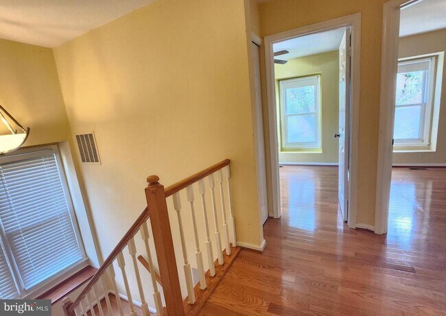 Building Photo - 13923 Middle Creek Pl