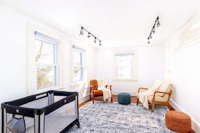 Building Photo - 671 Prospect St