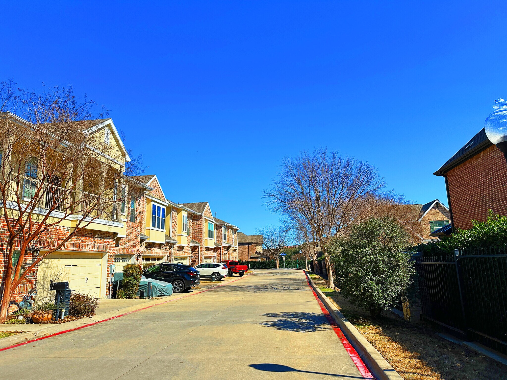 Building Photo - 1206 Emerald Glen