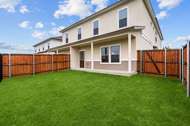 Private Fenced Backyard - Mansions of Denton