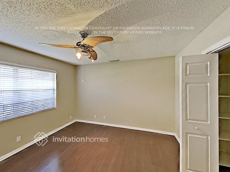 Building Photo - 12725 Newton Pl
