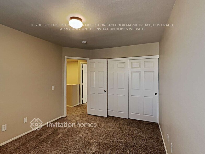 Building Photo - 11575 W Aruba Beach Ave
