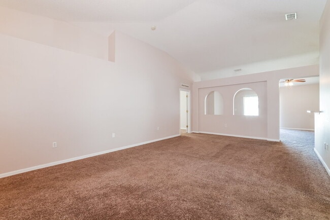 Building Photo - 2328 Kingscrest Cir