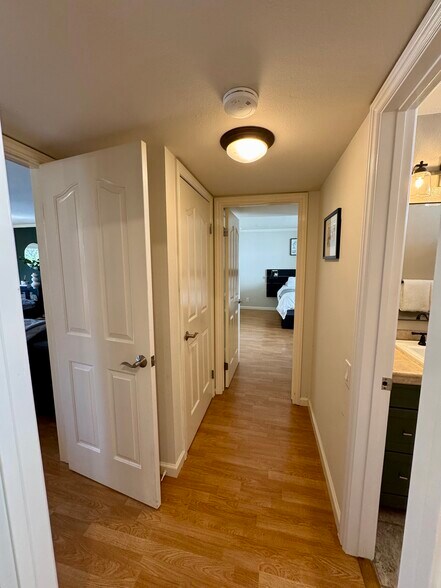 Building Photo - 31555 Lindero Canyon Rd