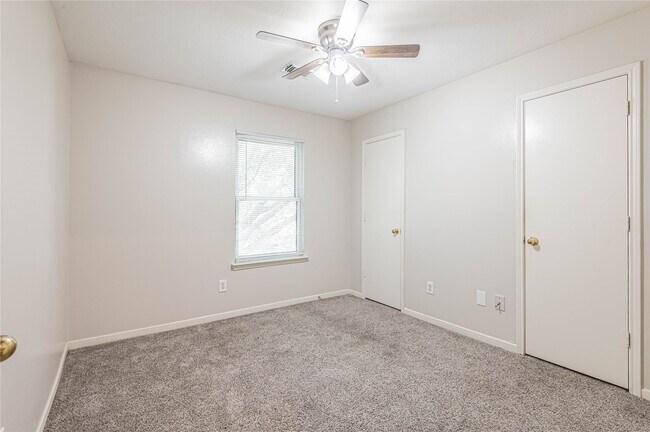 Building Photo - 22522 Heather Way Ct
