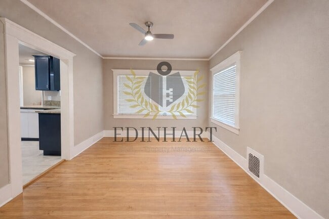 Building Photo - 1105 N College Ave