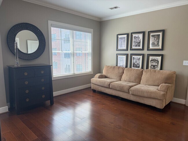 Building Photo - Furnished 1 Bedroom W/ Office in Winstead Commons! Convenient to Lawndale Dr, Battleground Ave, a...