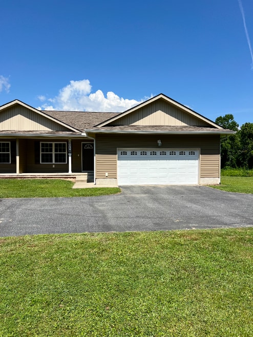 Building Photo - 505 Clear Creek Rd