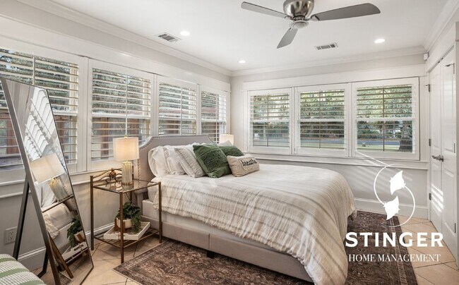 Building Photo - 150 Brickyard Point Rd S