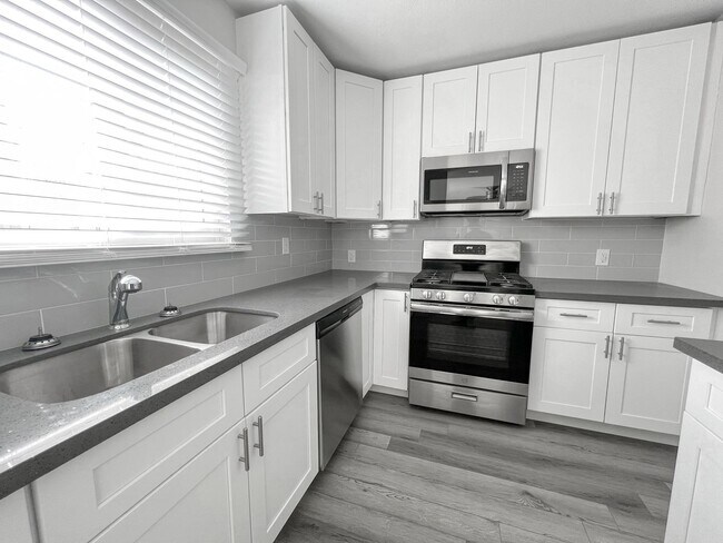 Building Photo - A591