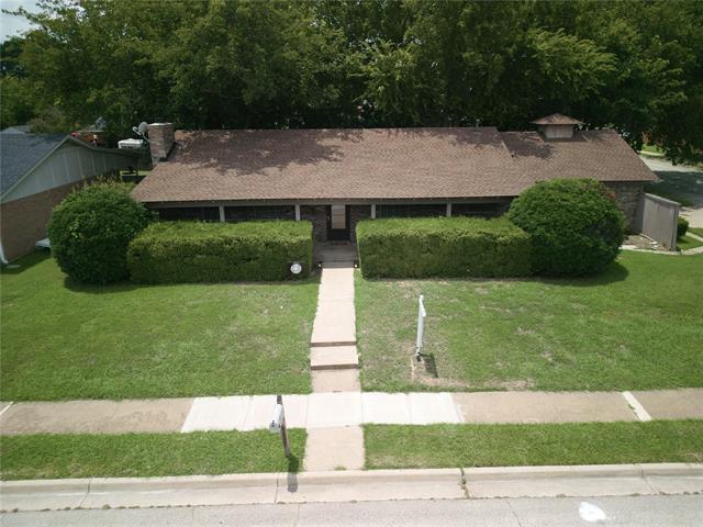 Building Photo - 300 Gloria St