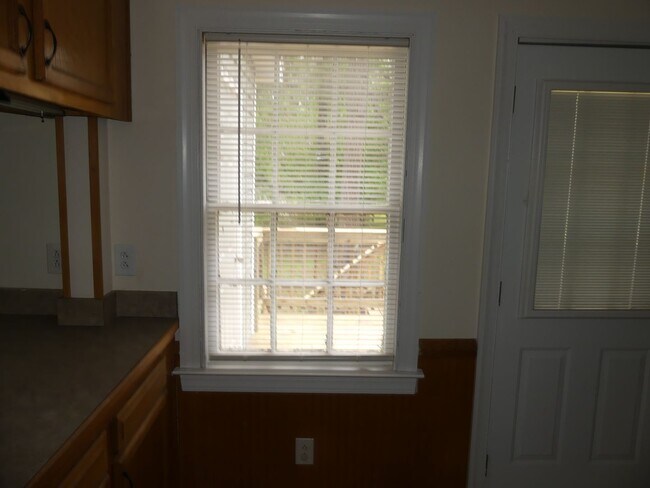 Building Photo - 100 Lodge Rd