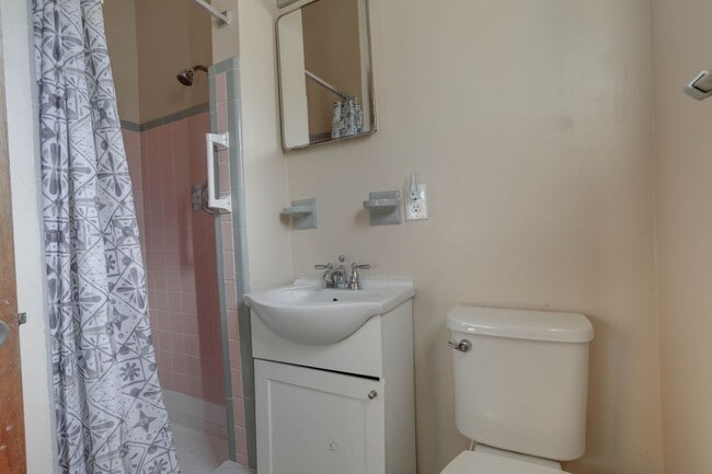 Building Photo - 1704 Edmundshire Rd