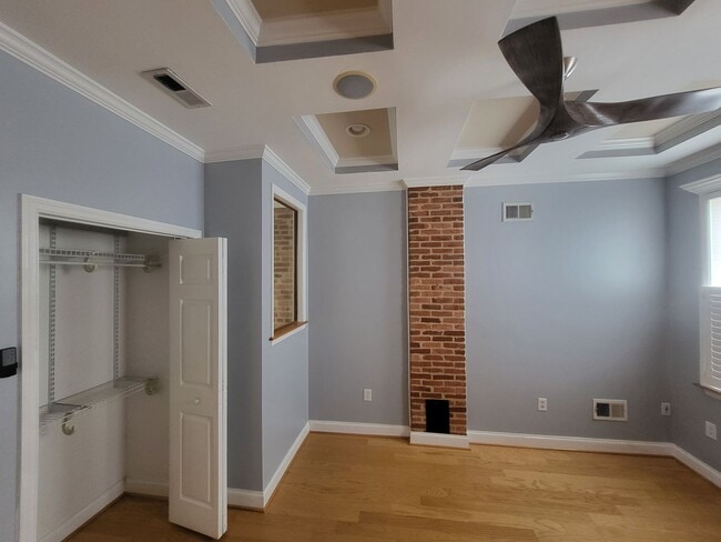 Building Photo - 2316 E Fayette St