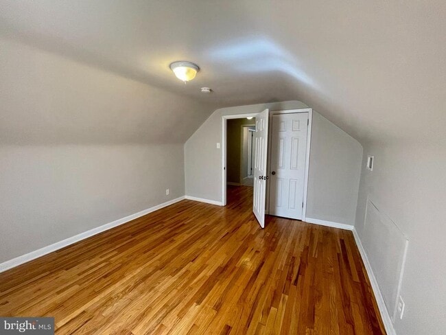 Building Photo - 705 Pomona Ave