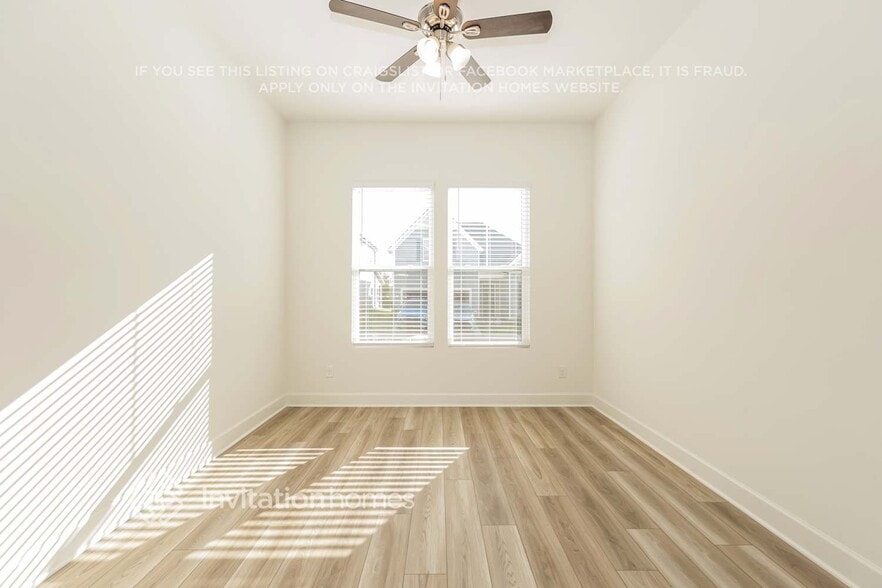 Building Photo - 3709 Marthinus Ln