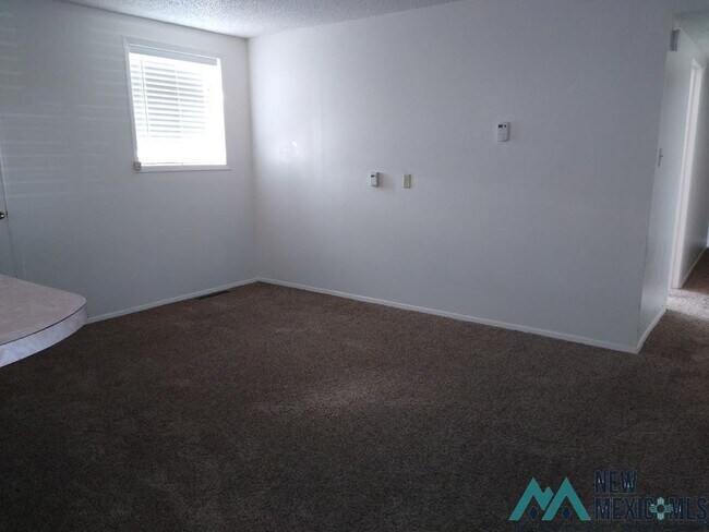 Building Photo - 1822 S Silver Ave