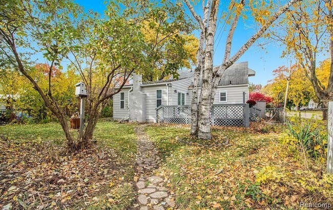 Building Photo - 20201 Annapolis St