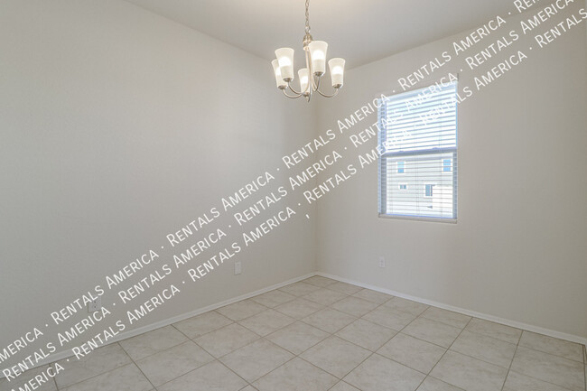 Building Photo - 11323 E Verbina Ln